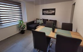Una Apartment